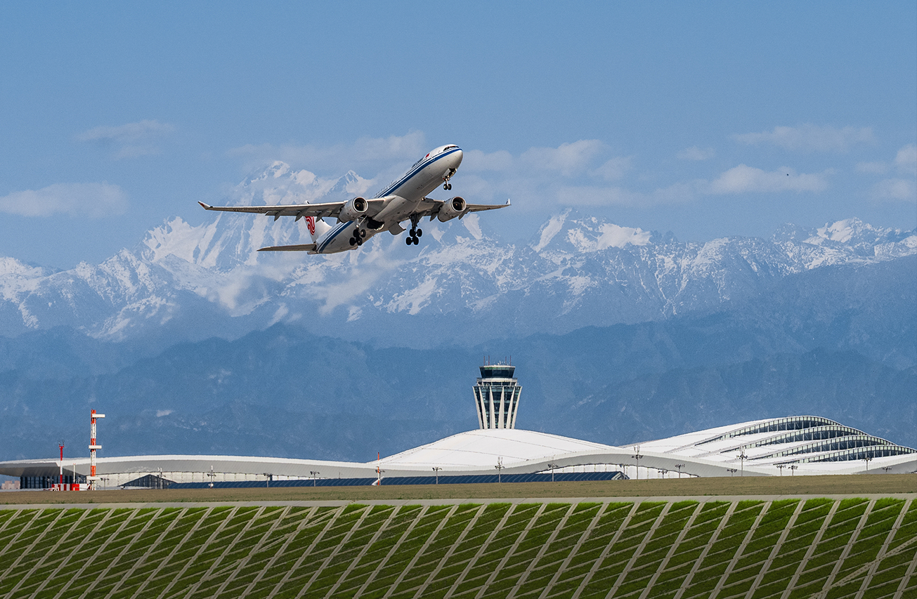 Transport și aeroport